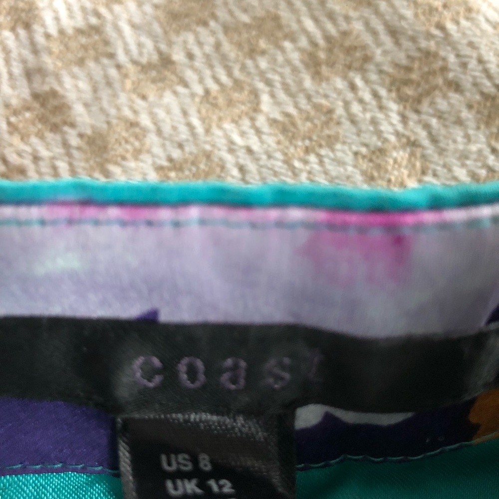 Dress - Picture 3 of 4